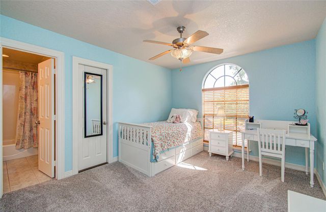 805 Enchanted Oaks Drive, Angleton, TX 77515