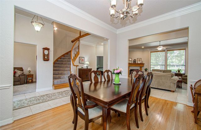 805 Enchanted Oaks Drive, Angleton, TX 77515