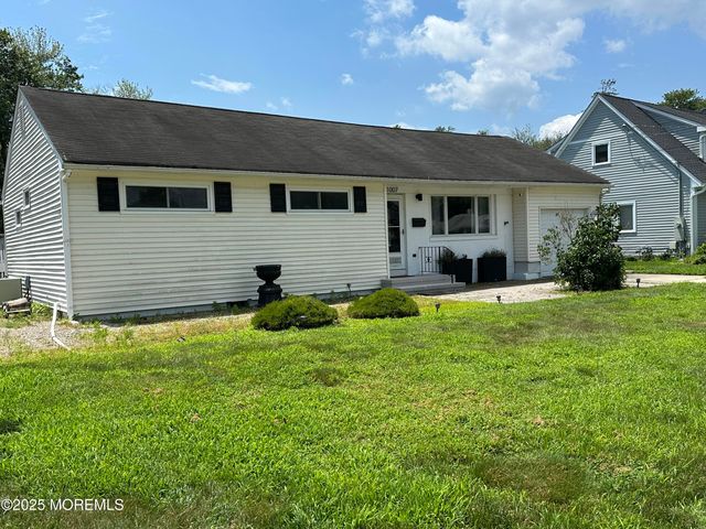 1007 Shore Road, Spring Lake Heights, NJ 07762