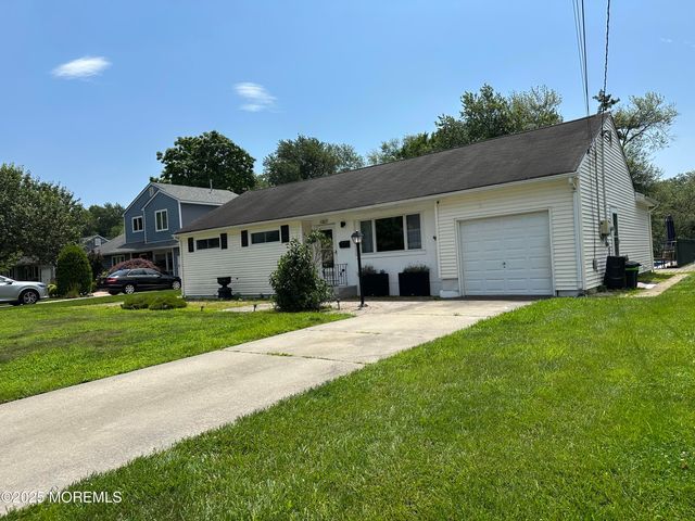 1007 Shore Road, Spring Lake Heights, NJ 07762