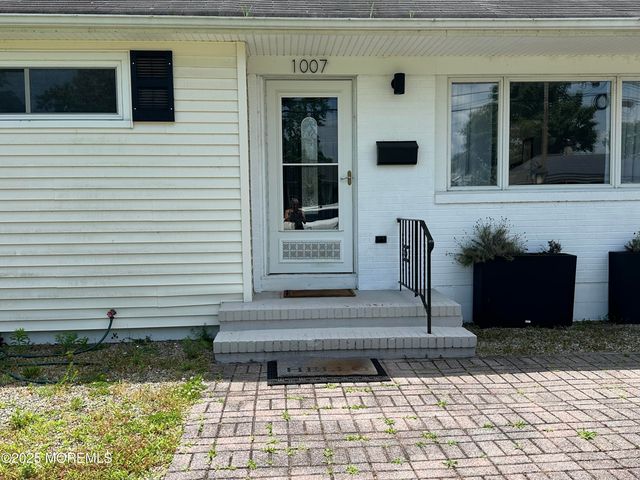 1007 Shore Road, Spring Lake Heights, NJ 07762