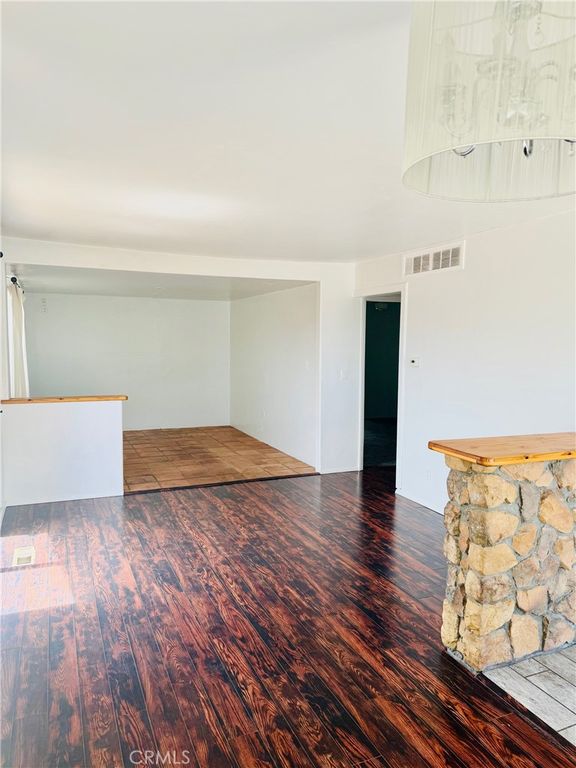 Image 6 of property listing at 401 Tahiti, Morro Bay, CA 93442