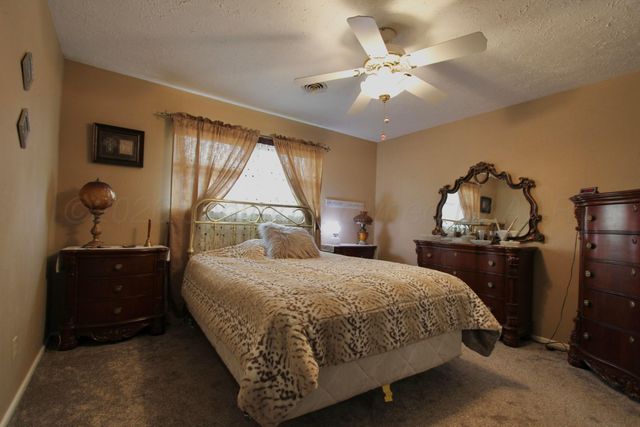 1515 Dalhart Street, Wellington, TX 79095