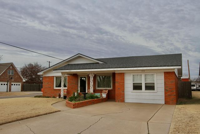 1515 Dalhart Street, Wellington, TX 79095