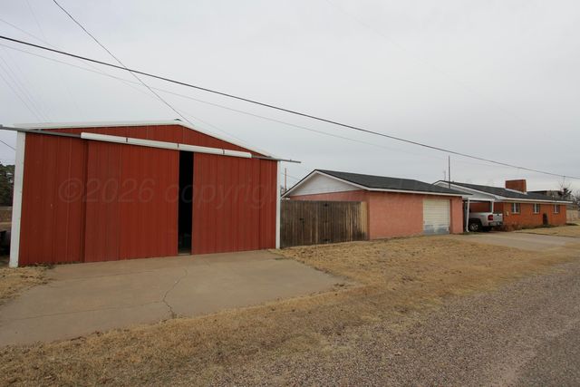1515 Dalhart Street, Wellington, TX 79095