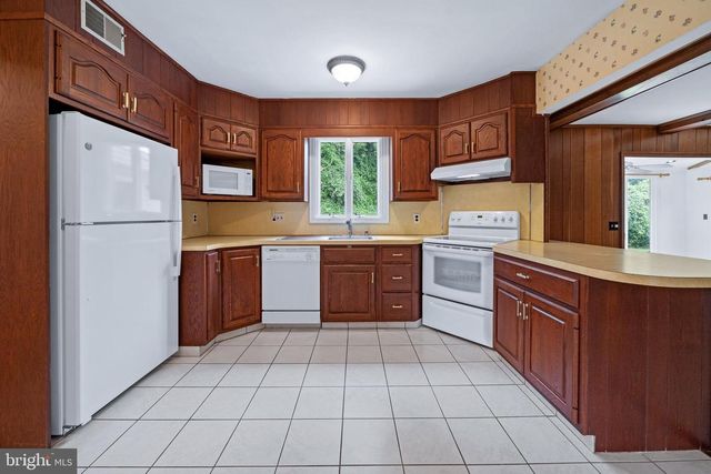 21 BROOKLET DR, Wilmington, DE 19810