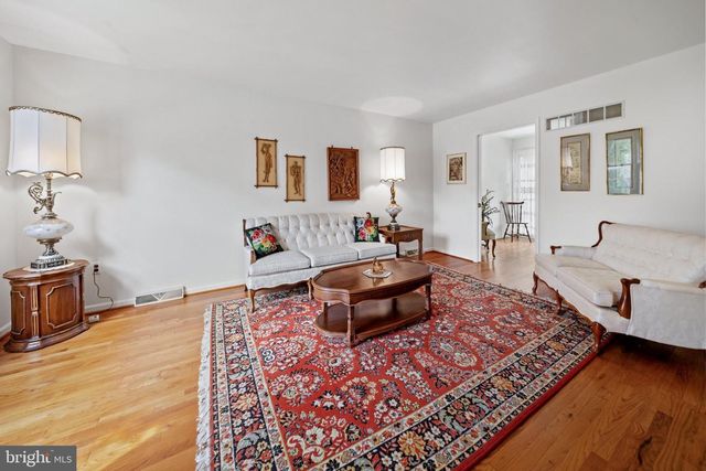 21 BROOKLET DR, Wilmington, DE 19810
