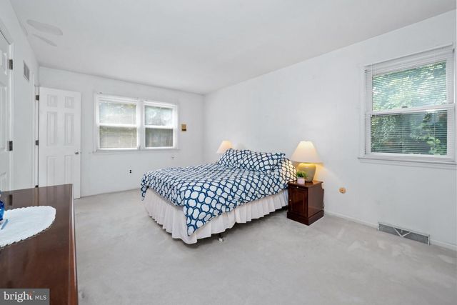 21 BROOKLET DR, Wilmington, DE 19810