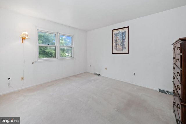 21 BROOKLET DR, Wilmington, DE 19810
