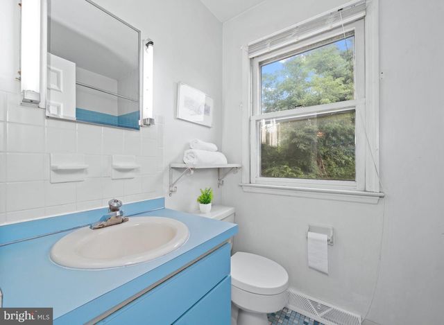 21 BROOKLET DR, Wilmington, DE 19810