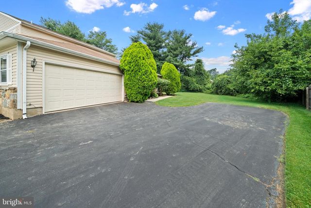 21 BROOKLET DR, Wilmington, DE 19810