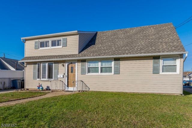 98 Wortylko St, Carteret Boro, NJ 07008