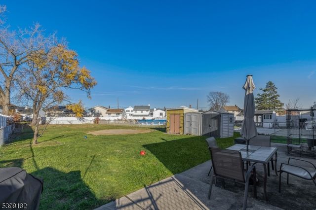 98 Wortylko St, Carteret Boro, NJ 07008