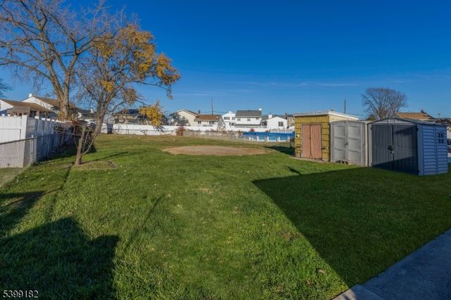 98 Wortylko St, Carteret Boro, NJ 07008