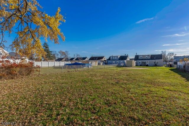 98 Wortylko St, Carteret Boro, NJ 07008