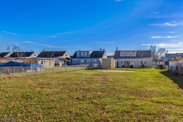 98 Wortylko St, Carteret Boro, NJ 07008