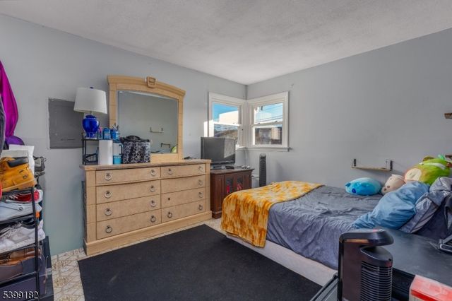 98 Wortylko St, Carteret Boro, NJ 07008