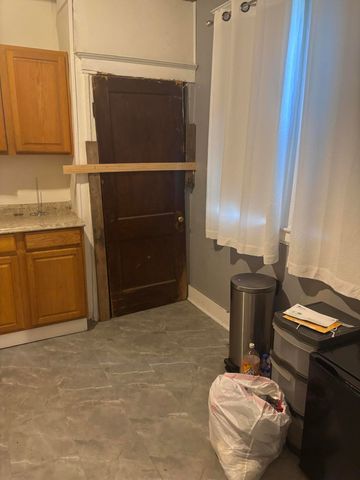 90 North Avenue, Highland Park City, MI 48203