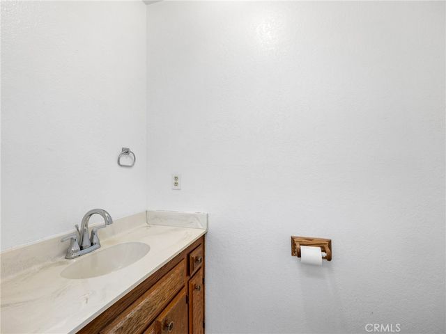 7485 Glider Avenue, Hesperia, CA 92345