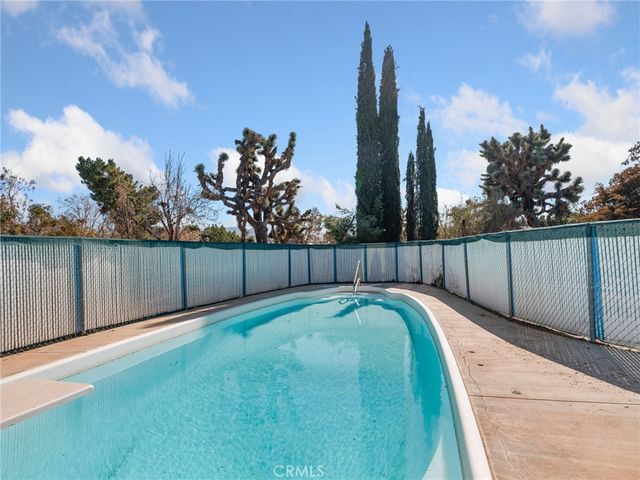 7485 Glider Avenue, Hesperia, CA 92345