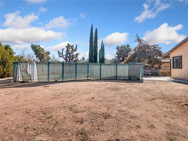 7485 Glider Avenue, Hesperia, CA 92345