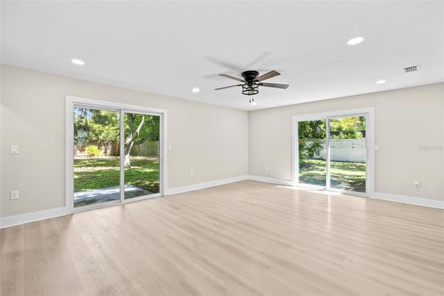 1104 S LOIS AVENUE, Tampa, FL 33629