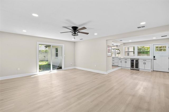 1104 S LOIS AVENUE, Tampa, FL 33629