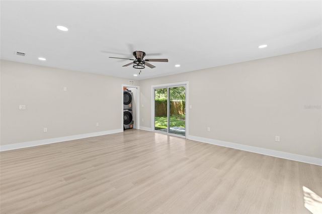 1104 S LOIS AVENUE, Tampa, FL 33629