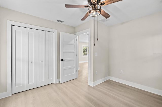 1104 S LOIS AVENUE, Tampa, FL 33629