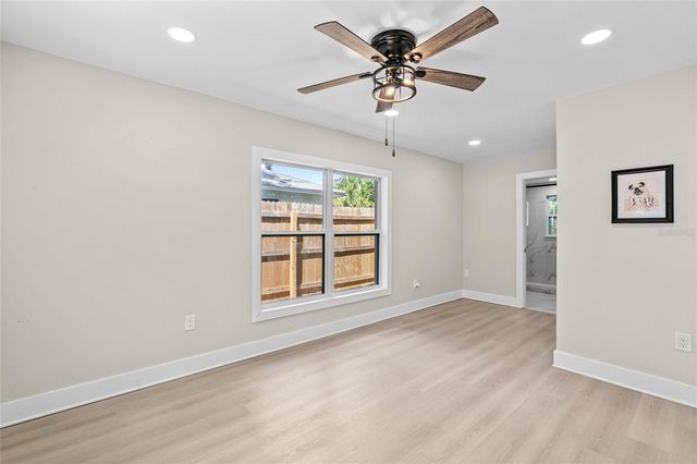 1104 S LOIS AVENUE, Tampa, FL 33629