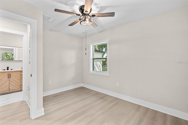 1104 S LOIS AVENUE, Tampa, FL 33629