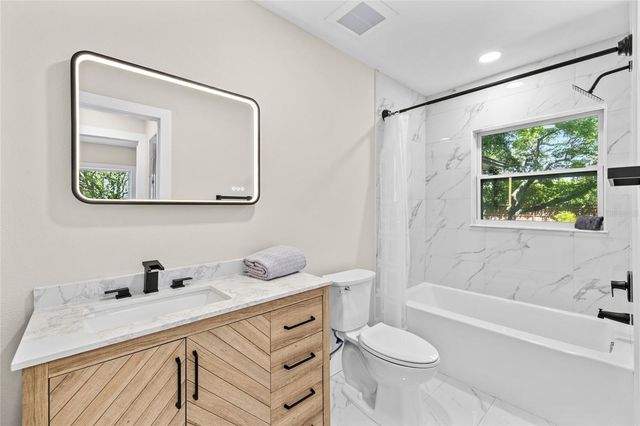 1104 S LOIS AVENUE, Tampa, FL 33629
