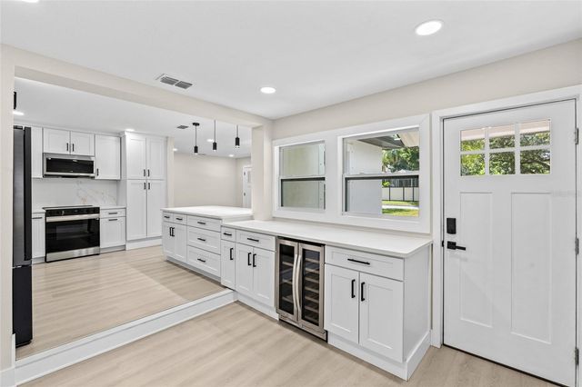 1104 S LOIS AVENUE, Tampa, FL 33629