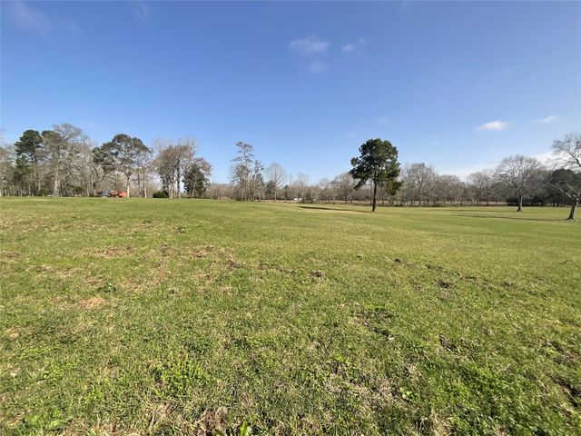 000 Seven Sisters Dr, New Caney, TX 77357