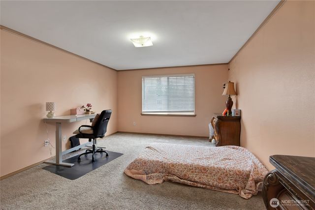 704 29th Avenue SE, Puyallup, WA 98374