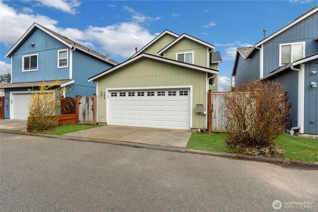 704 29th Avenue SE, Puyallup, WA 98374