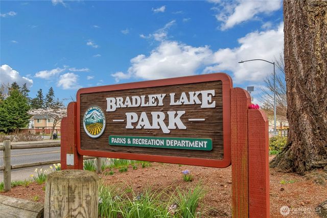 704 29th Avenue SE, Puyallup, WA 98374