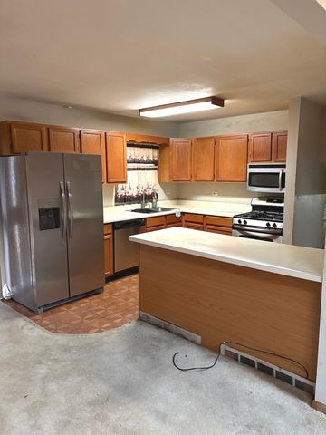 2347 S 17 Avenue, Broadview, IL 60155