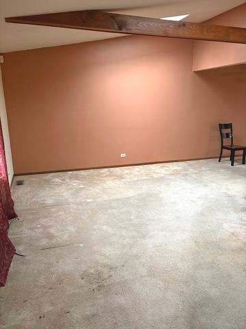 2347 S 17 Avenue, Broadview, IL 60155