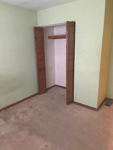 2347 S 17 Avenue, Broadview, IL 60155