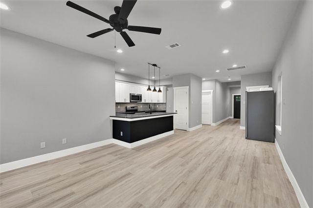 7415 Hezekiah Ln B, Houston, TX 77088