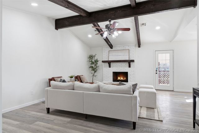 10318 E 116th Street N, Owasso, OK 74021