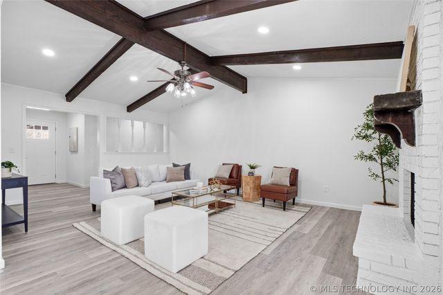 10318 E 116th Street N, Owasso, OK 74021