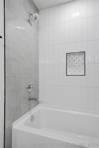 10318 E 116th Street N, Owasso, OK 74021