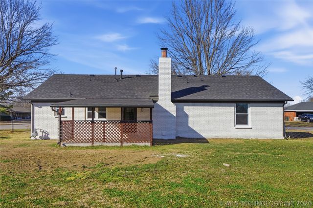 10318 E 116th Street N, Owasso, OK 74021