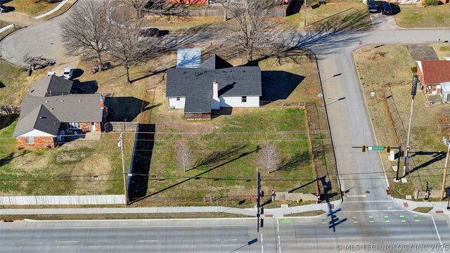 10318 E 116th Street N, Owasso, OK 74021