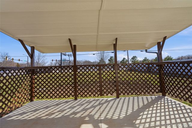 10318 E 116th Street N, Owasso, OK 74021