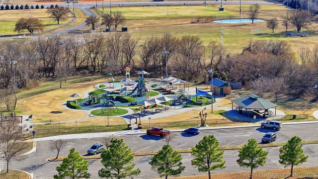 10318 E 116th Street N, Owasso, OK 74021