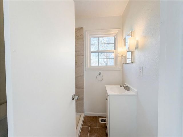 410 B Street, Belton, MO 64012