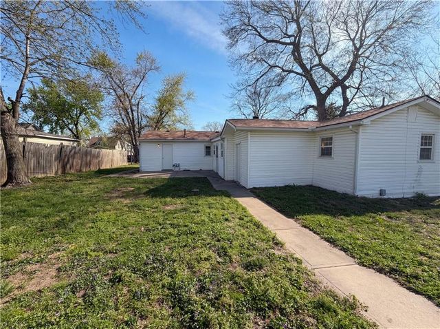 410 B Street, Belton, MO 64012